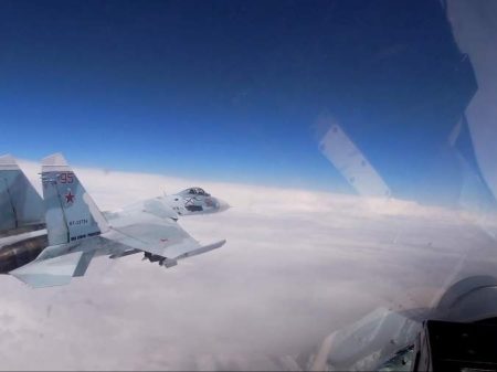 Су-27 сопроводил разведывательный самолёт ВВС США над Черным морем