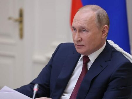 Путин заявил, что еще не принял решение о выдвижении на выборах