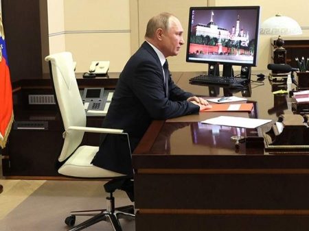 Путин заявил о сохранении паритета с США по ядерным зарядам